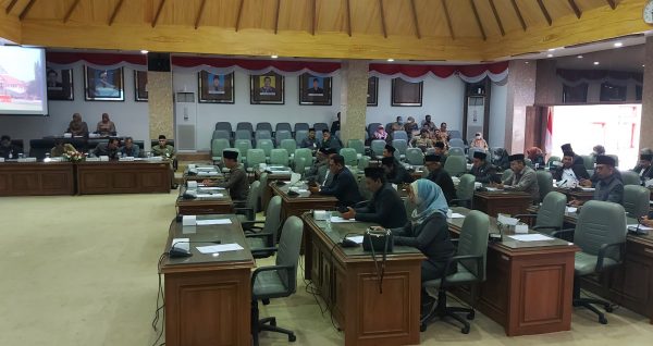 Rapat DPRD Kabupaten Rembang dalam rangka persetujuan RAPBD Kabupaten Rembang Tahun 2023