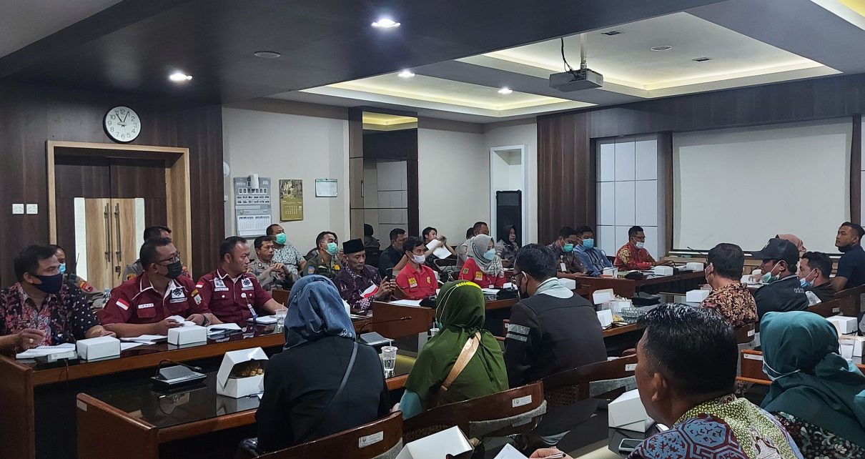 Audensi DPRD Kabupaten Rembang dengan karyawan PT Holi Mina Jaya