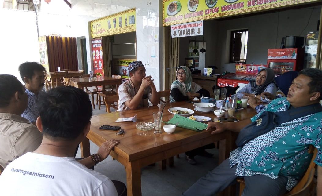 Diskusi Komisi IV dengan Owner Rumah Merah dan Kepala Desa Karangturi Lasem