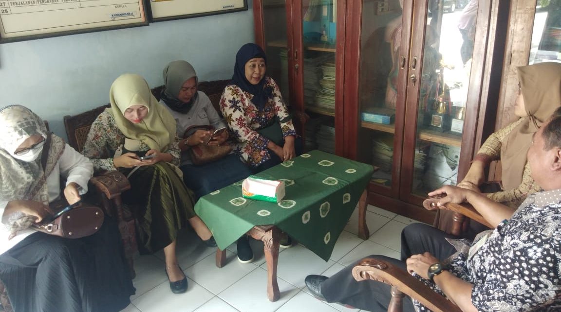 Kunjungan Kerja dalam daerah Komisi IV DPRD Kabupaten Rembang di SDN Tireman