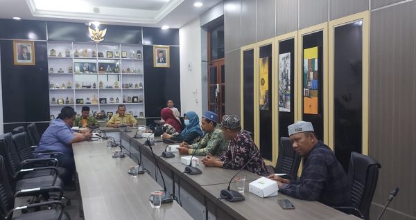 Kunjungan kerja Pimpinan dan Anggota Komisi IV DPRD Kabupaten Rembang di DPRD Kabupaten Gresik