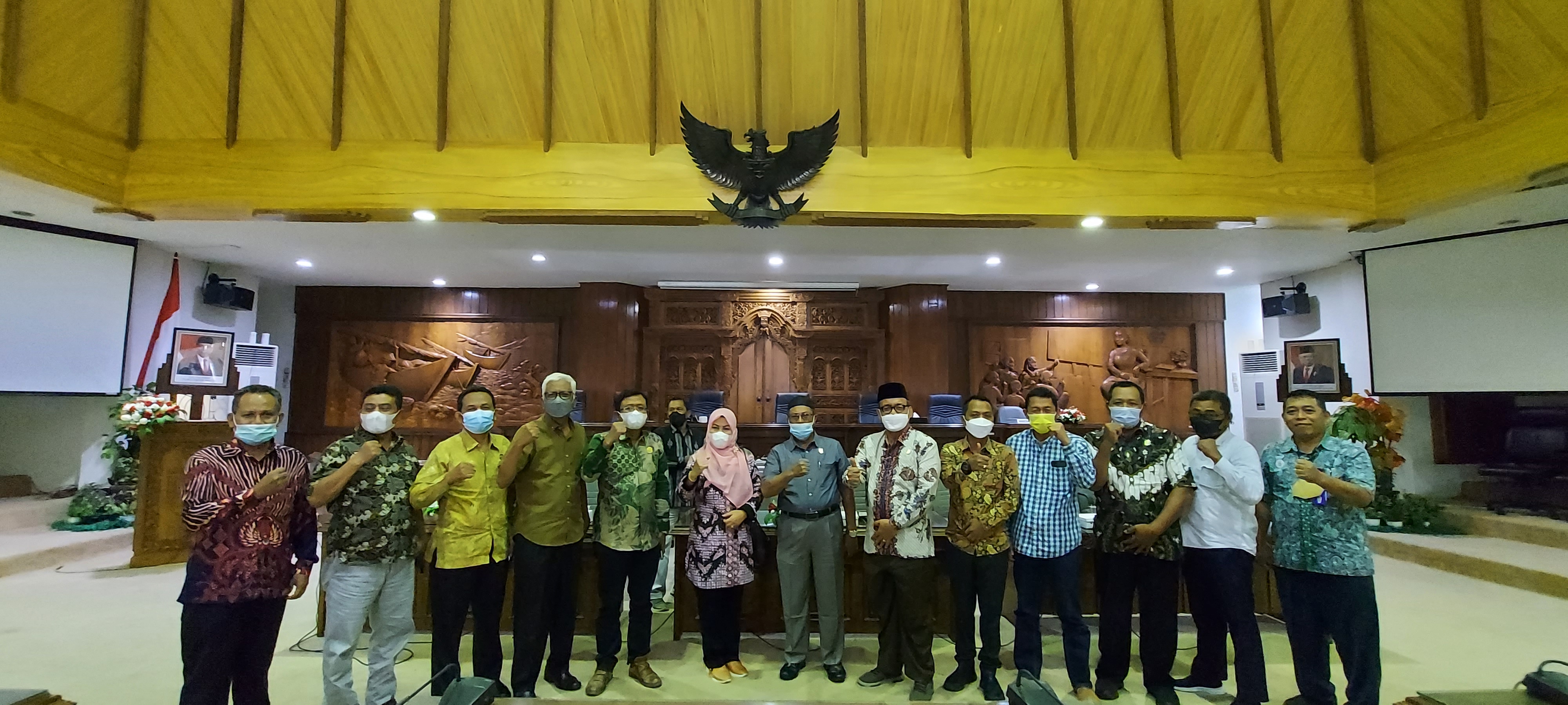 STUDI KOMPARASI PEMBANGUNAN RING ROAD GABUNGAN KOMISI DPRD LAMONGAN SAMBANGI DPRD REMBANG