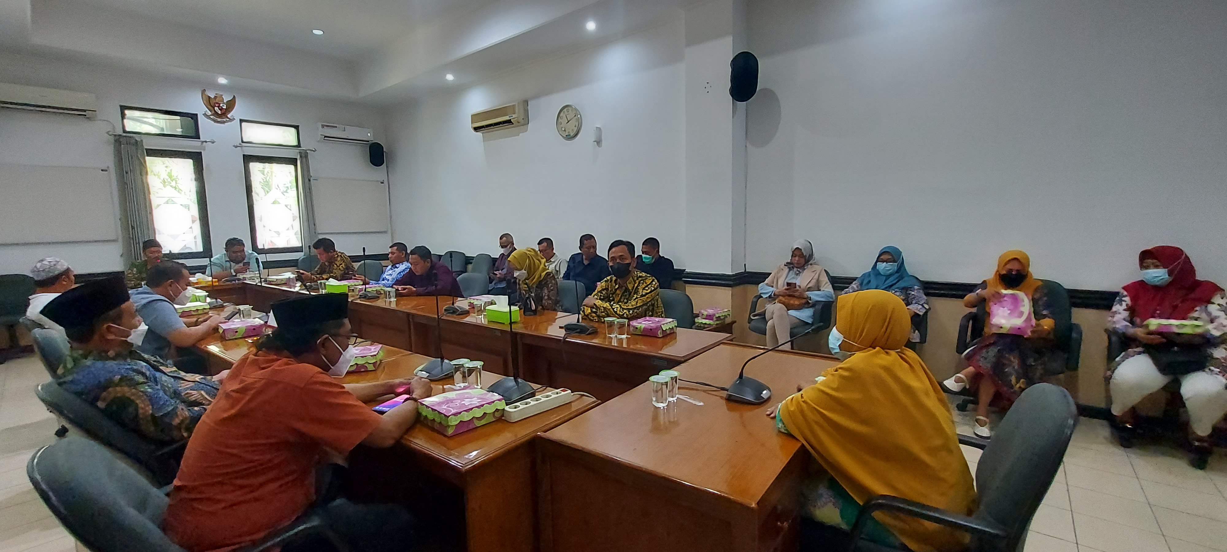 KUNJUNGAN KERJA KOMISI III DAN IV DI DPRD KABUPATEN PASURUAN