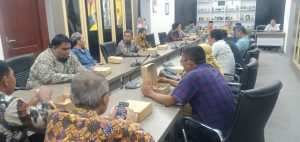 Kunjungan kerja Wakil Ketua II, Komisi III dan IV DPRD Kabupaten Rembang di DPRD Kabupaten Gresik