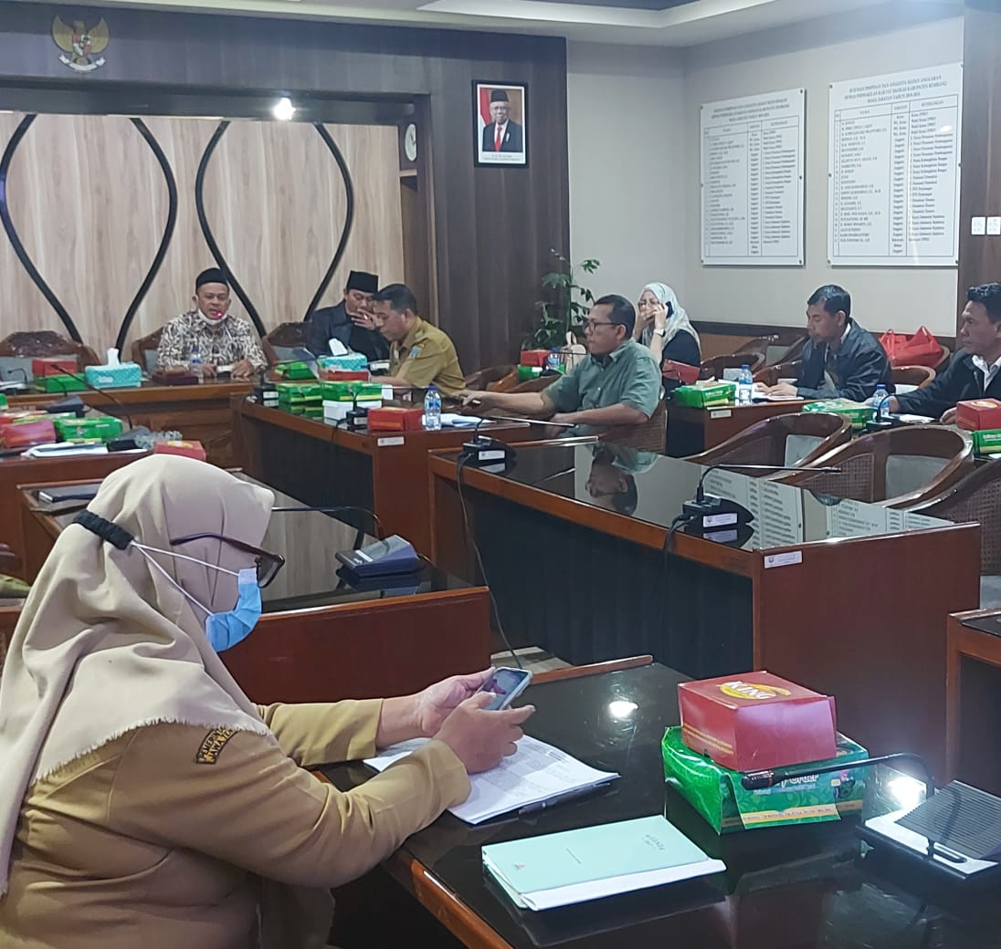 RAPAT BADAN ANGGARAN DENGAN TAPD KABUPATEN REMBANG