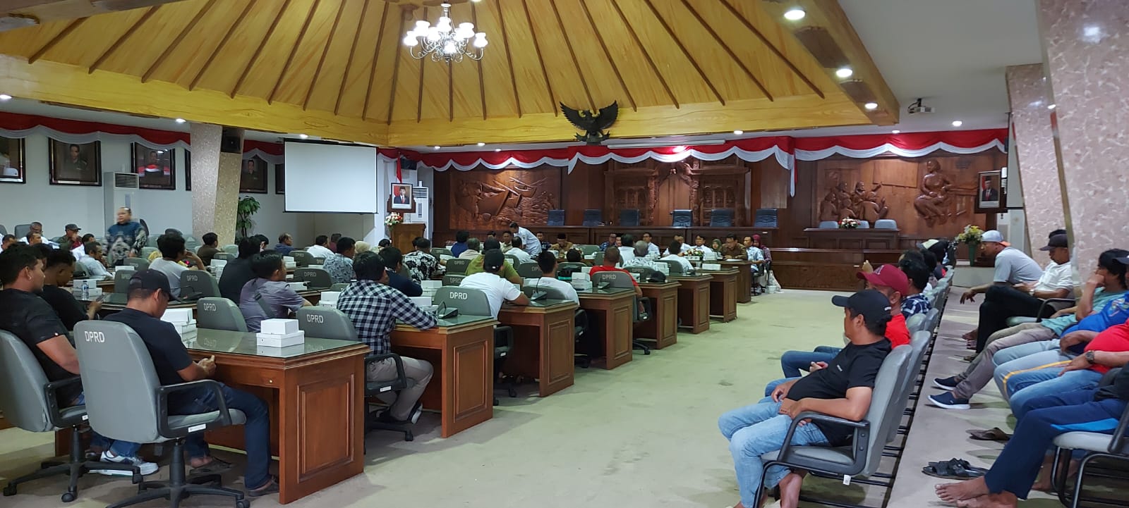 PIMPINAN DAN KOMISI II TERIMA AUDENSI ASOSIASI NELAYAN