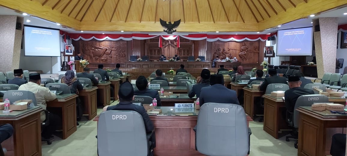 PARIPURNA INTERNAL PERSETUJUAN RANCANGAN PERATURAN TENTANG TATA TERTIB DPRD