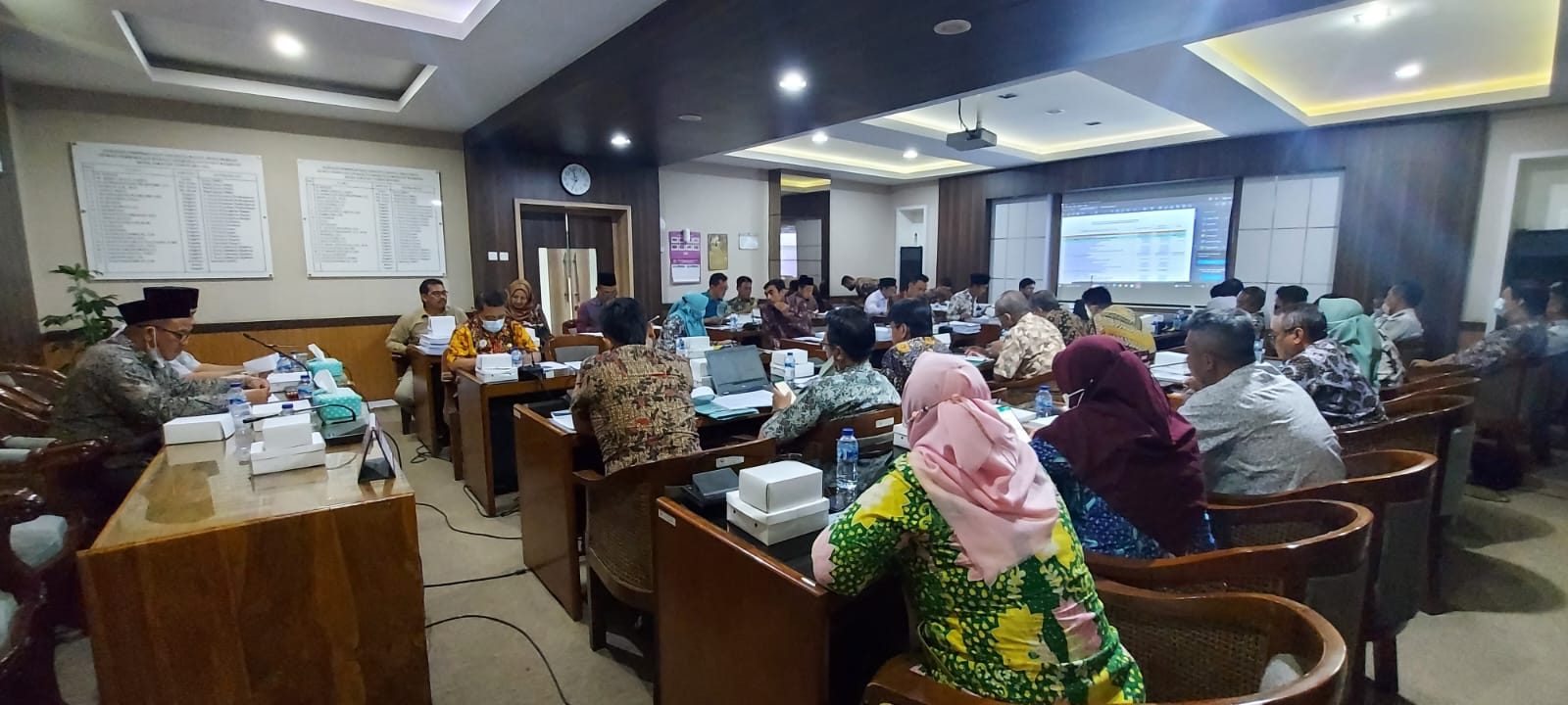 RAPAT BANGGAR DAN TAPD BAHAS RAPBD TAHUN 2023