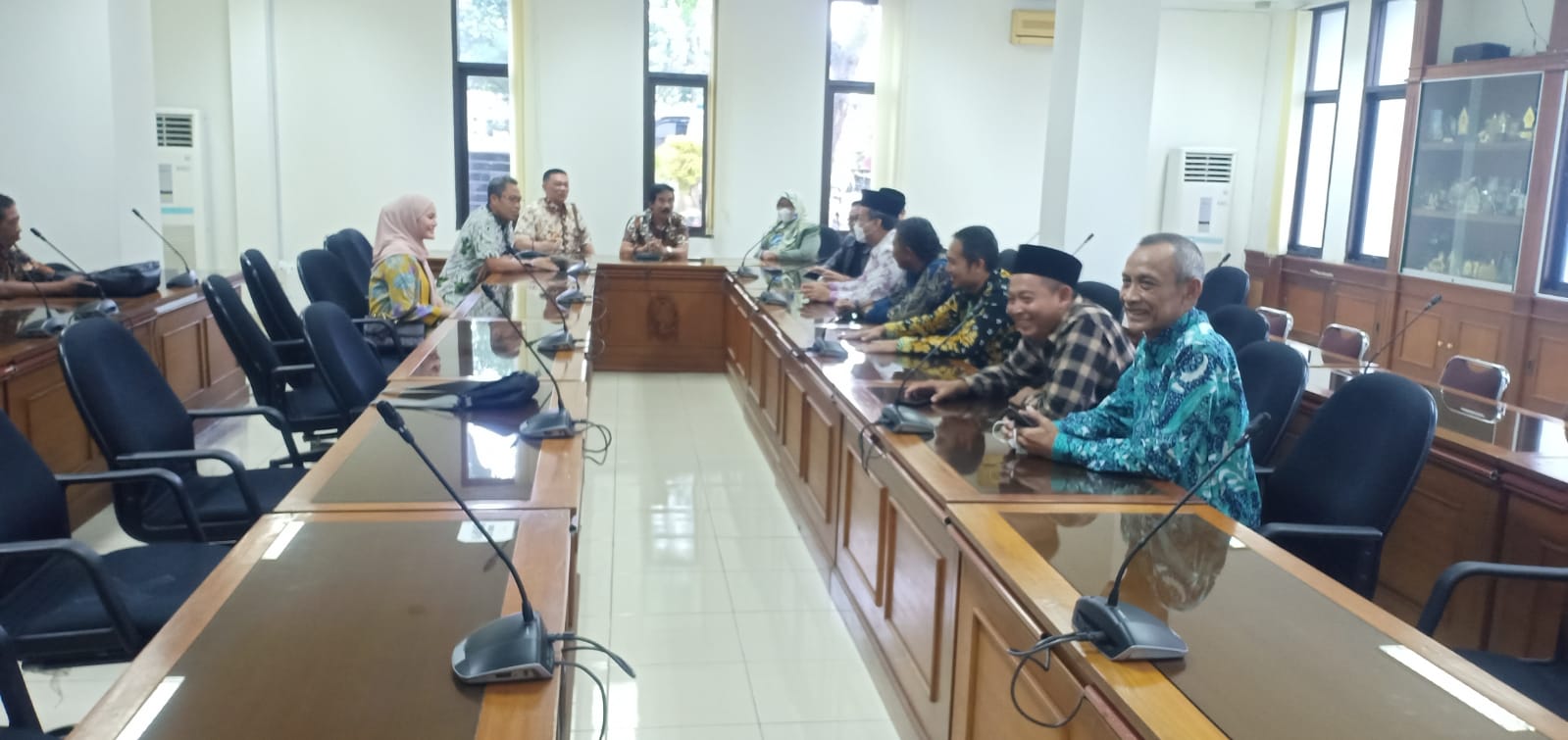 KUNJUNGAN KERJA WAKIL KETUA II, III DAN ANGGOTA DPRD KABUPATEN REMBANG DI DPRD KOTA YOGYAKARTA